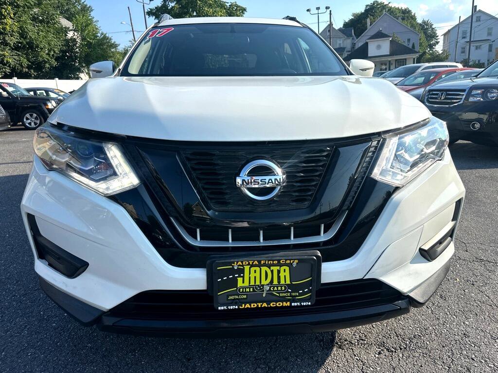 Used 2017 Nissan Rogue SV image 8