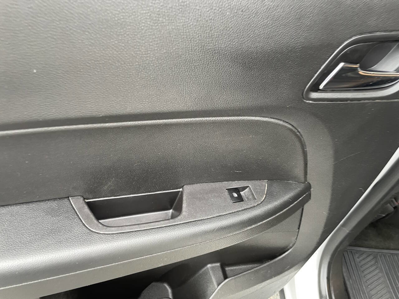 Used 2013 Chevrolet Equinox LTZ image 23