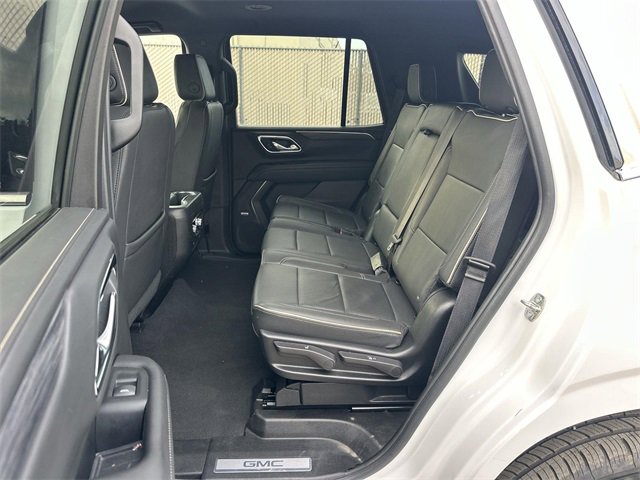 Used 2024 GMC Yukon SLT image 24