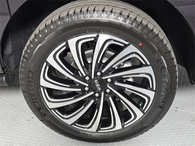 New 2025 Lincoln Navigator L Black Label image 5