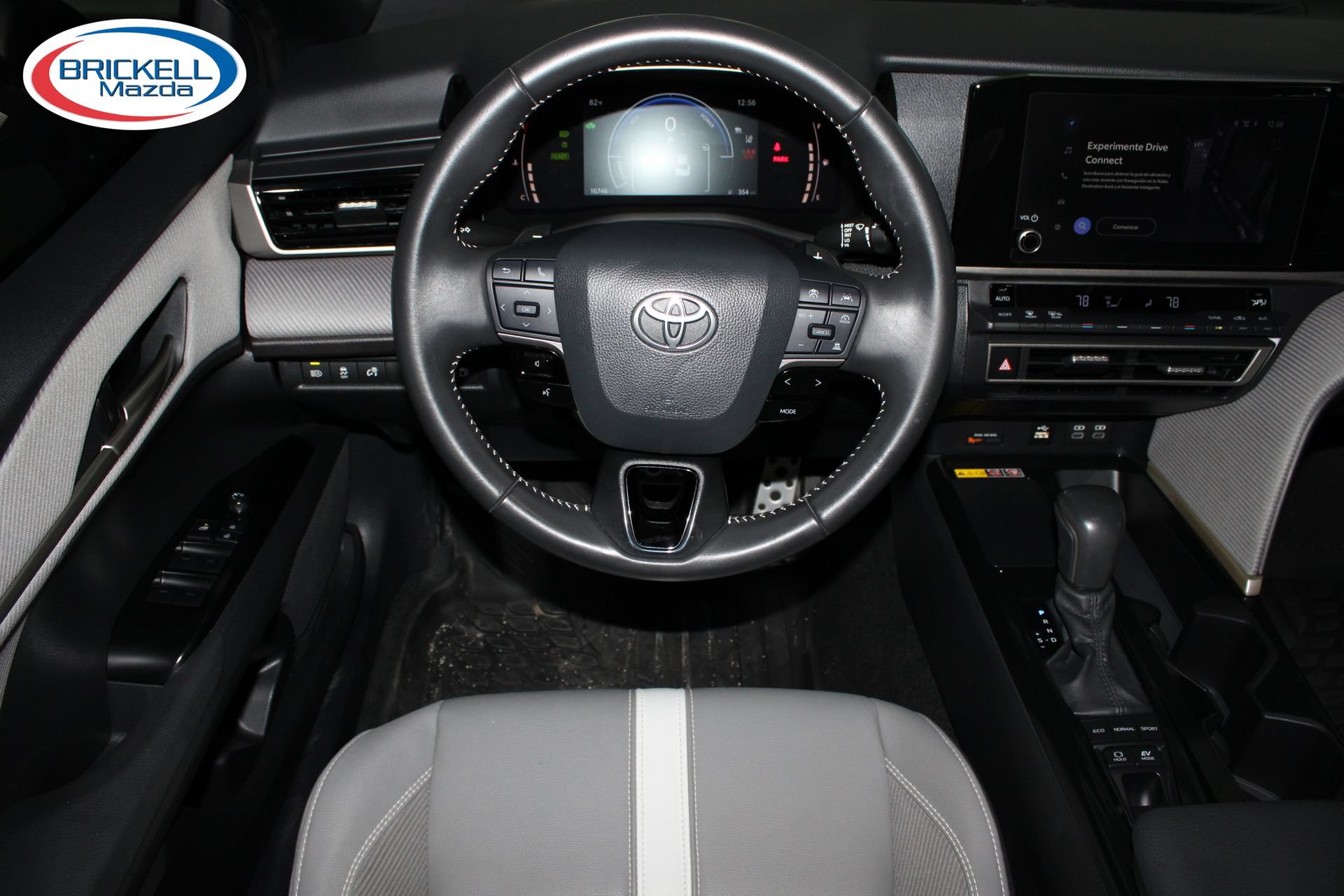 Used 2025 Toyota Camry SE FWD image 23