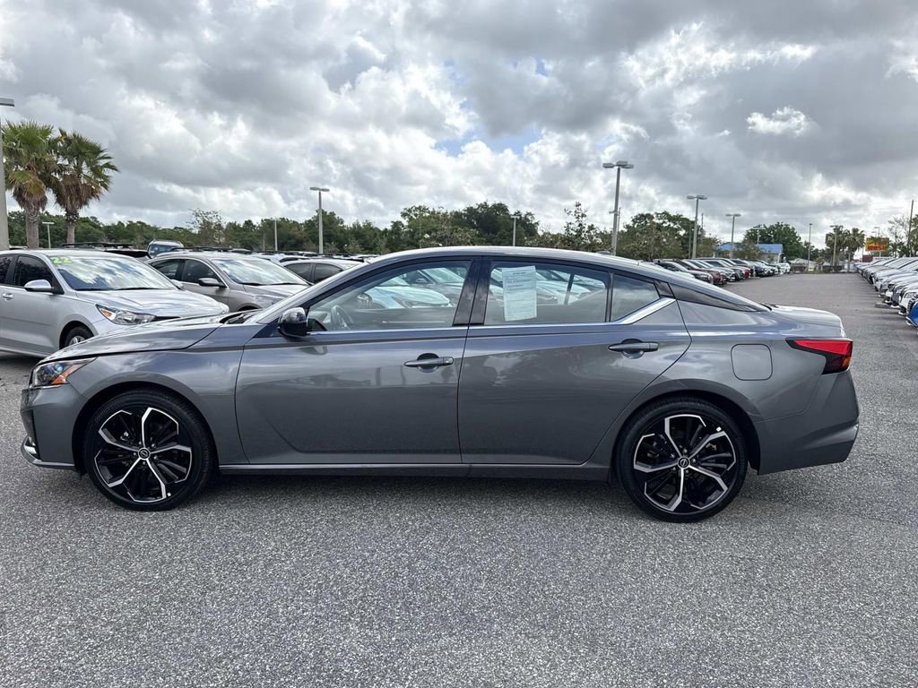 Certified 2025 Nissan Altima 2.5 SR FWD image 6