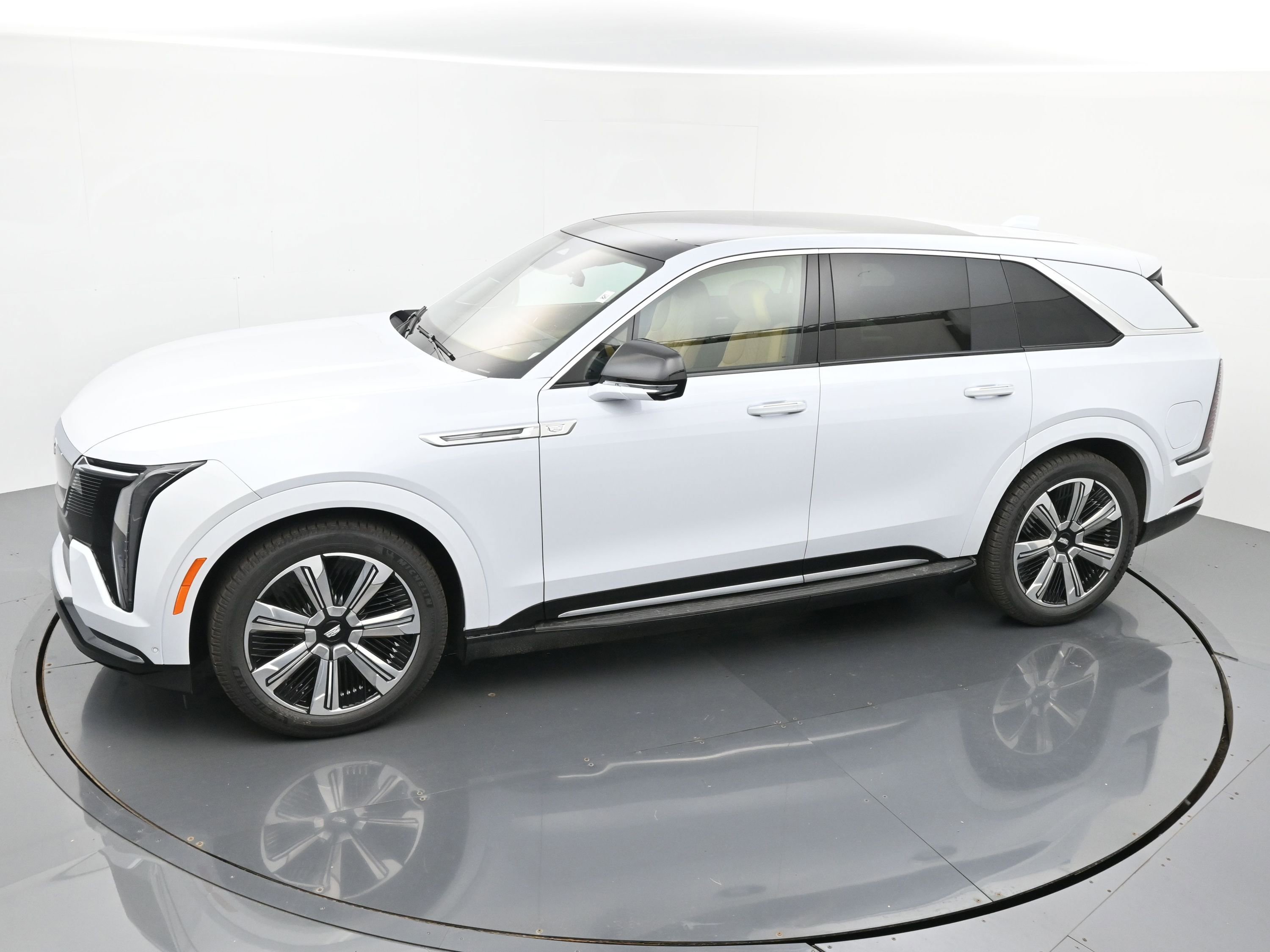 New 2026 Cadillac Escalade IQ Luxury 2 image 24