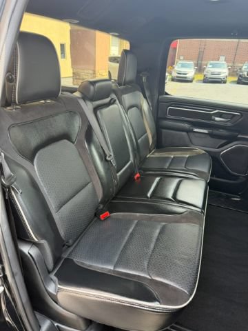 Used 2024 RAM 1500 Laramie AWD/4WD image 15