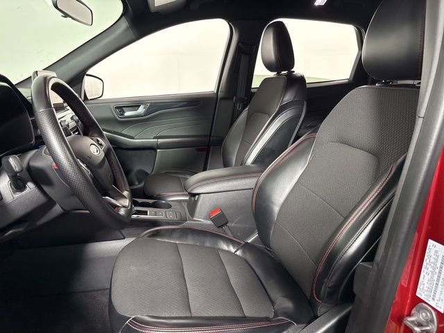 Used 2024 Ford Escape ST-Line image 13