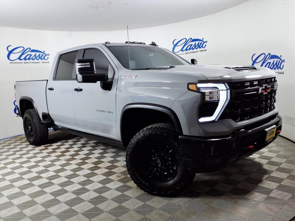 Used 2025 Chevrolet Silverado 2500 ZR2 w/ Technology Package