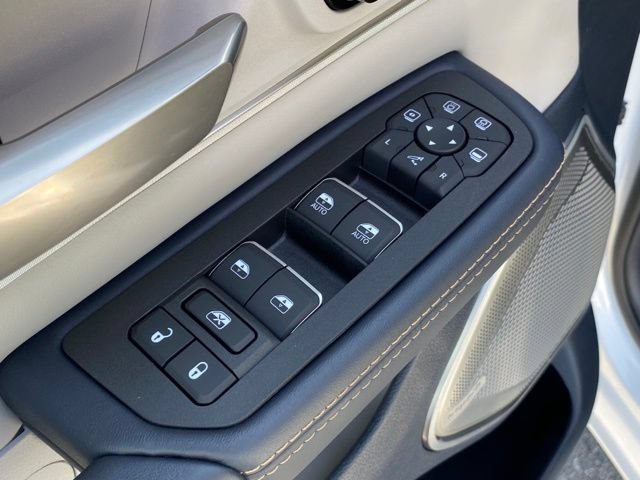 Used 2025 RAM 1500 Tungsten w/ Off Road Group AWD/4WD image 12