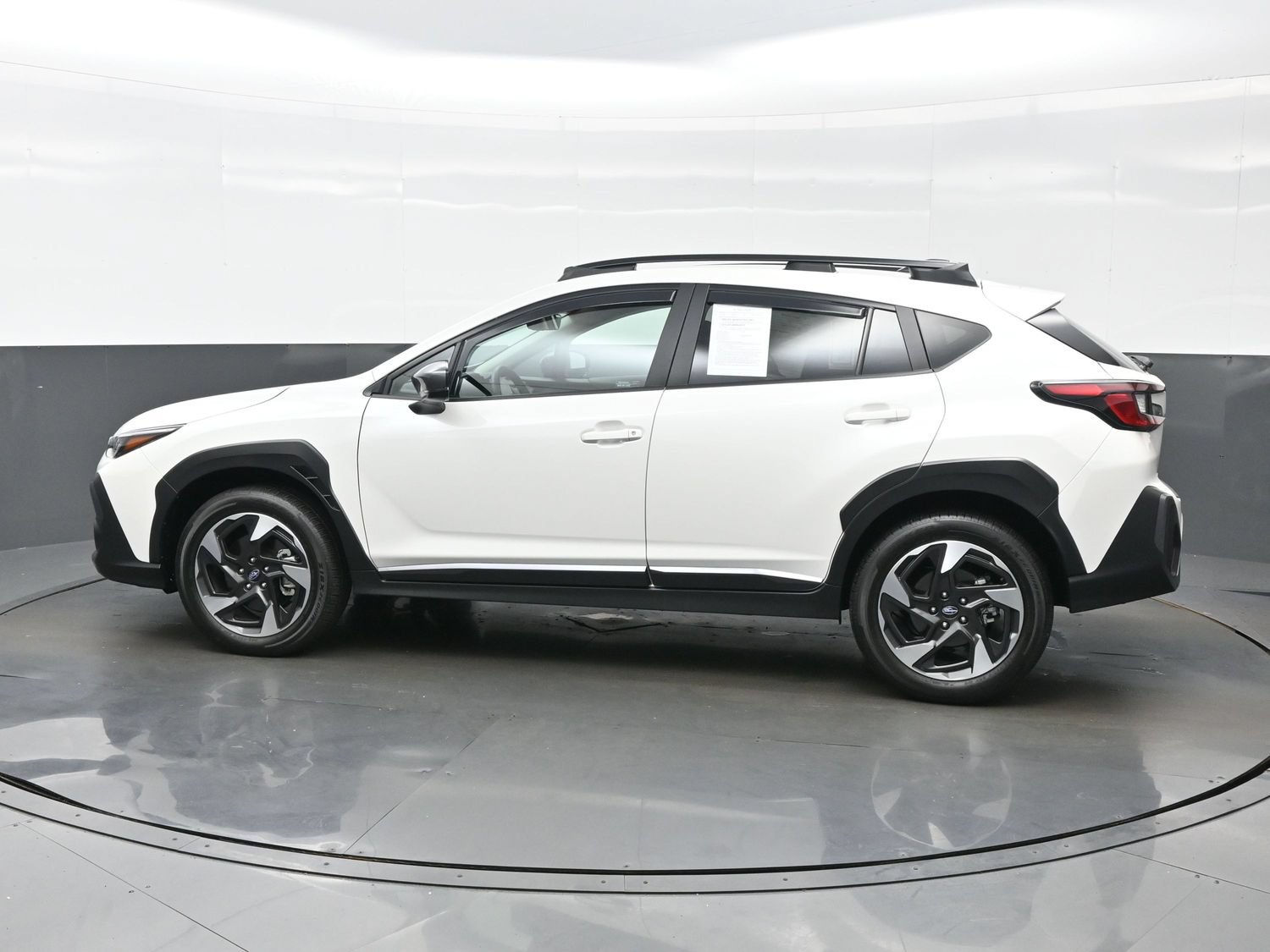 Used 2025 Subaru Crosstrek 2.5i Limited AWD/4WD image 3