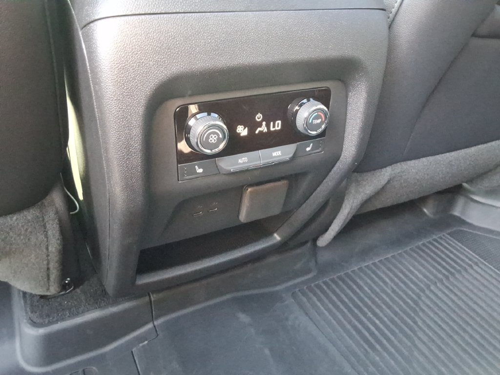 Certified 2026 Chevrolet Traverse RS FWD image 19