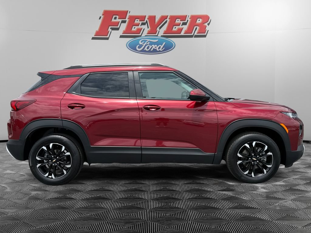 Used 2023 Chevrolet TrailBlazer LT w/ Convenience Package FWD image 6