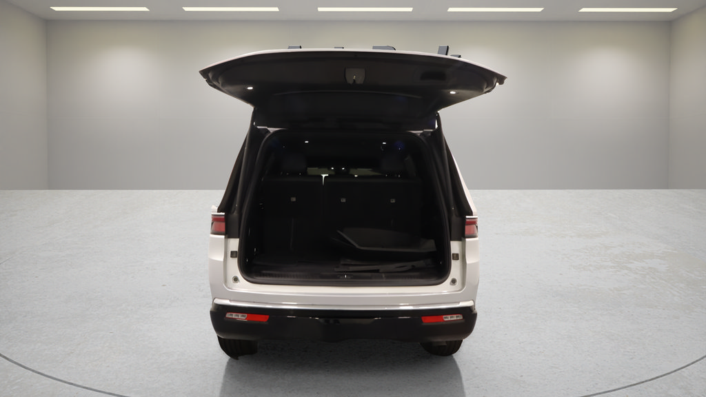 Certified 2024 Jeep Wagoneer 4WD image 18