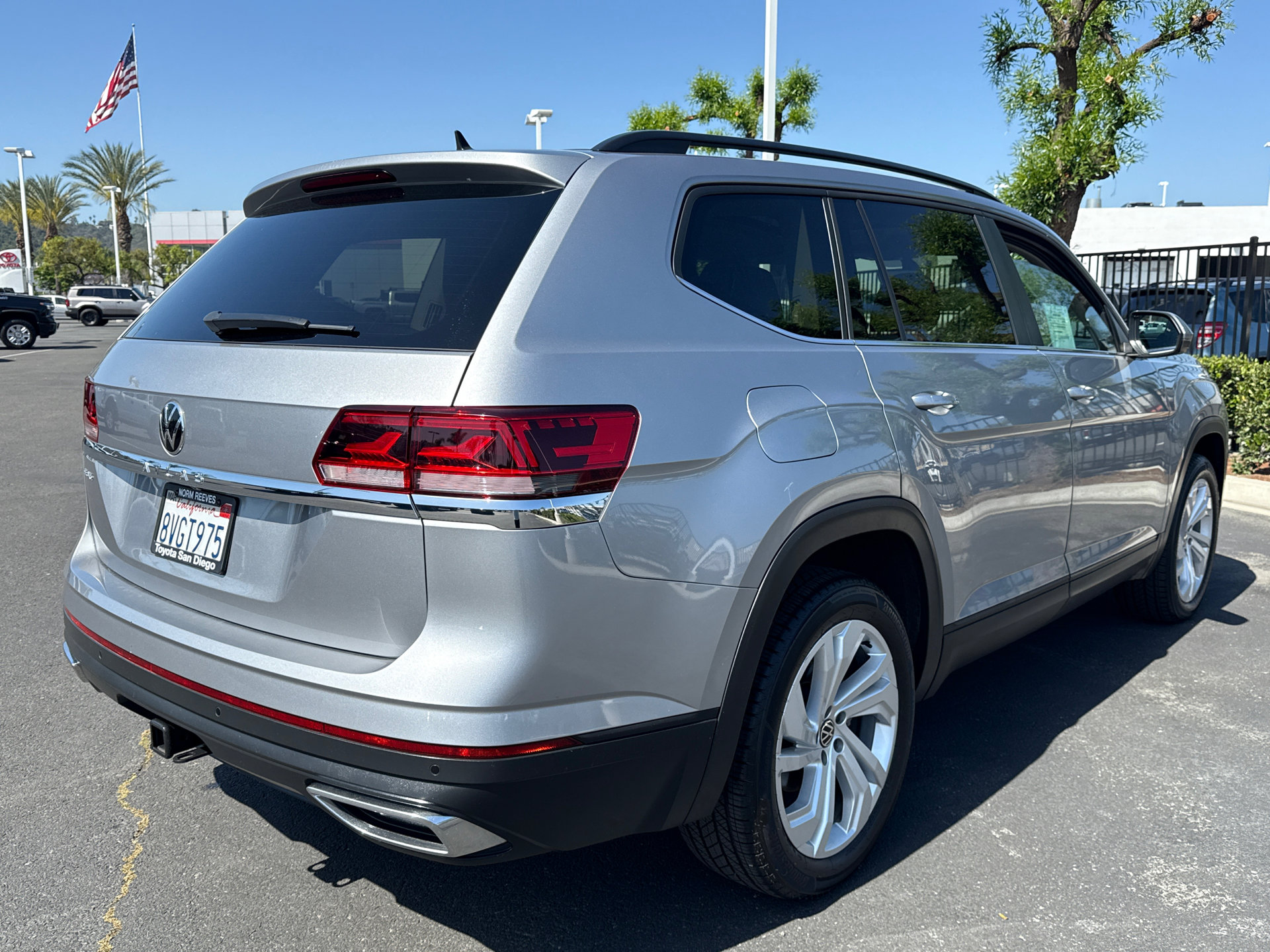 Used 2021 Volkswagen Atlas SE w/ Panoramic Sunroof Package FWD image 12