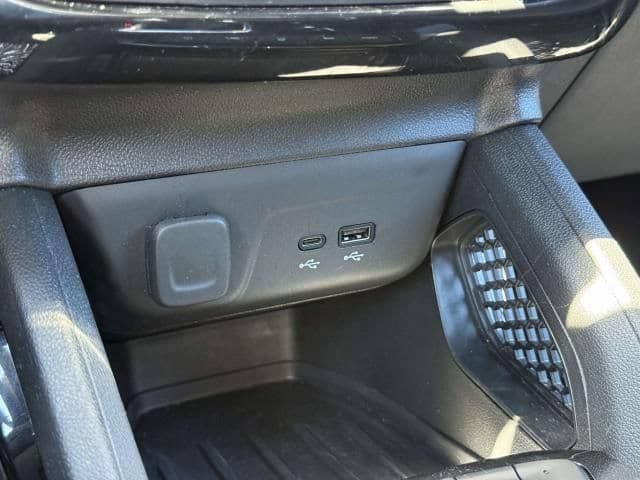 Used 2024 Chevrolet TrailBlazer RS AWD/4WD image 25