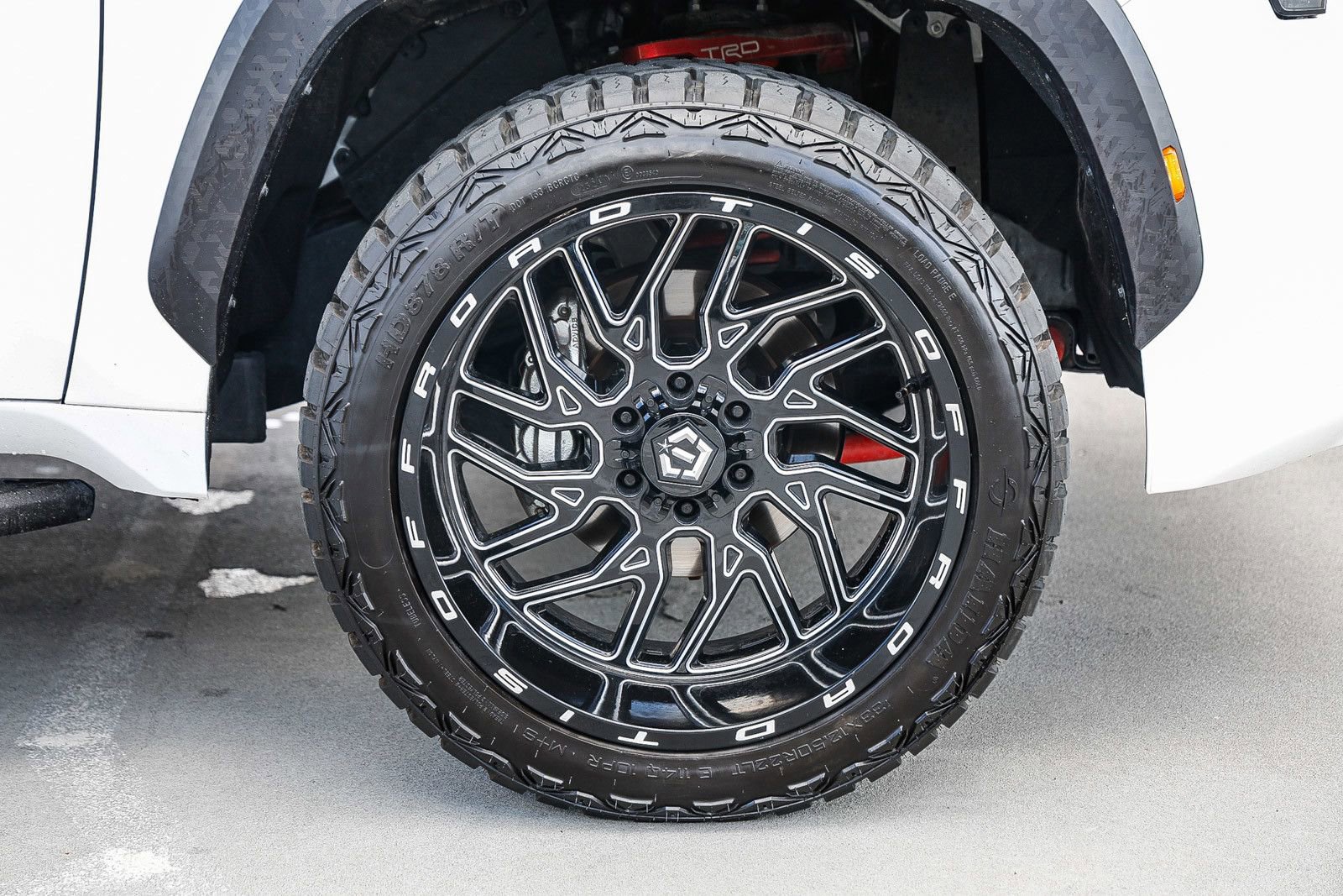 Used 2025 Toyota Sequoia TRD Pro AWD/4WD image 9