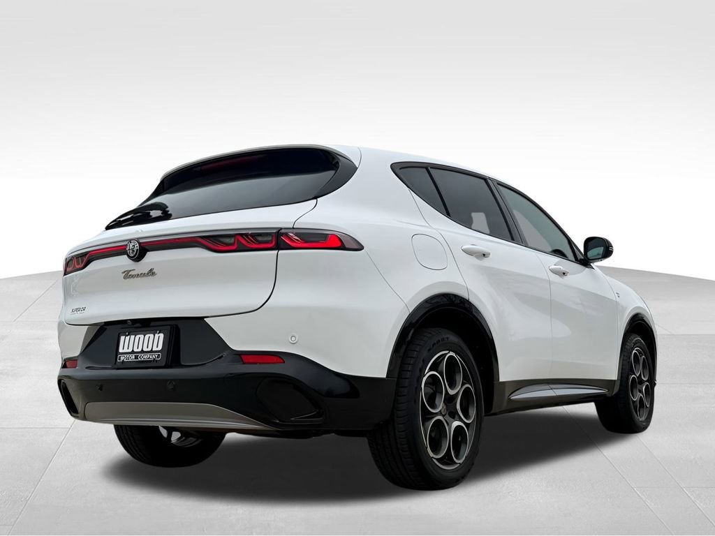 Used 2024 Alfa Romeo Tonale Ti image 3