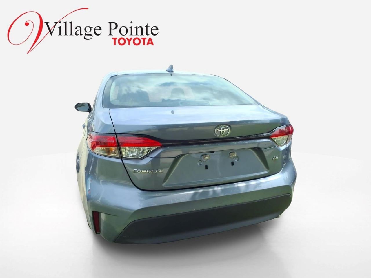 Used 2024 Toyota Corolla LE FWD image 3