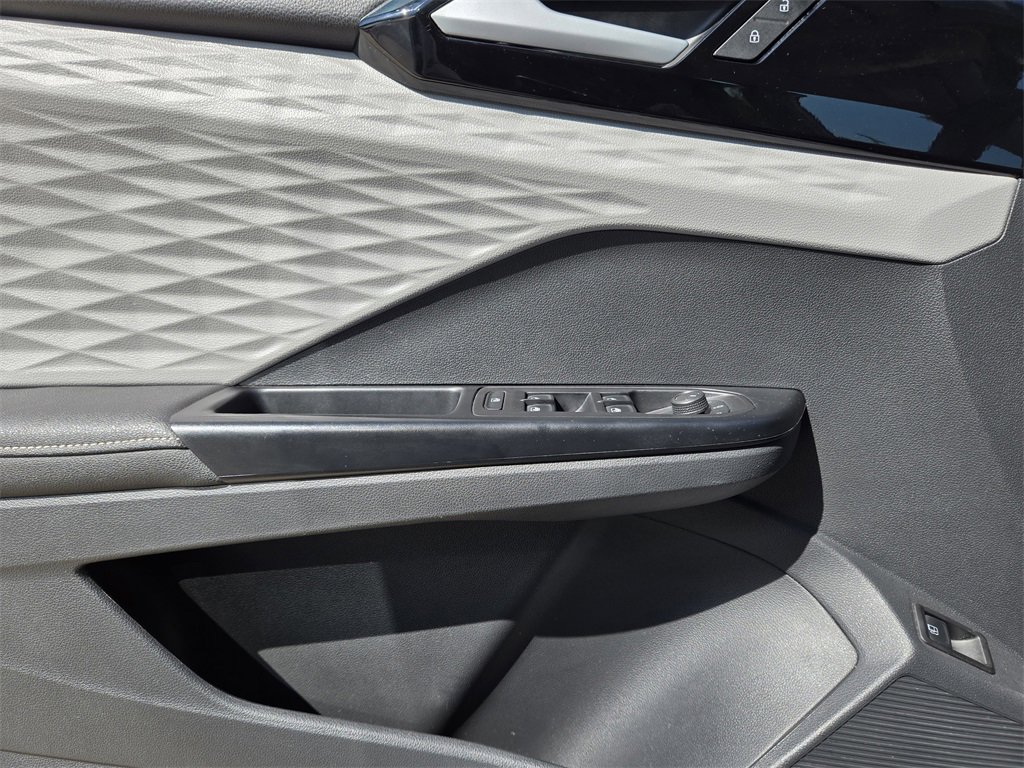 Used 2024 Volkswagen Taos S image 25