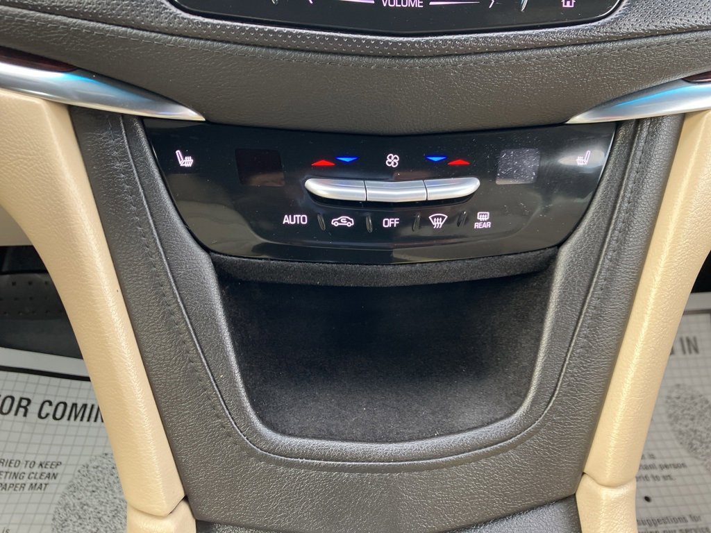 Used 2017 Cadillac XT5 Luxury image 14