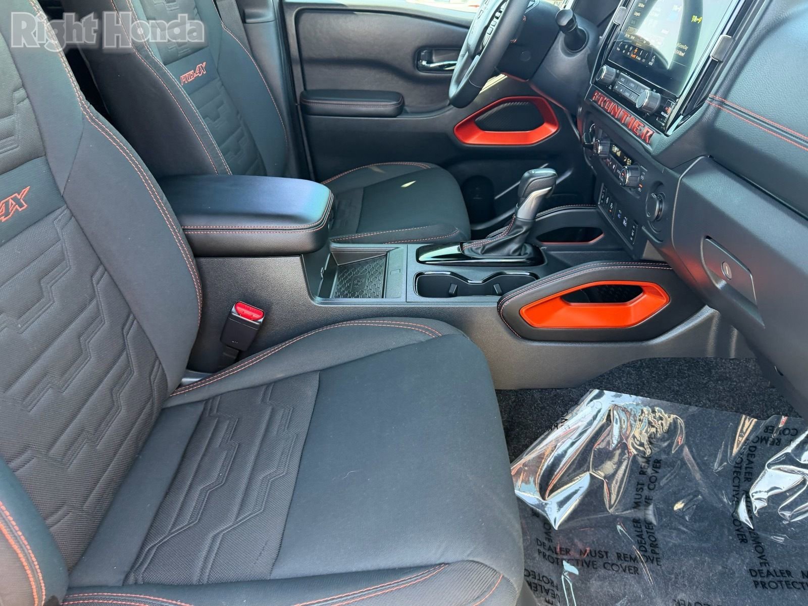 Used 2025 Nissan Frontier PRO-4X w/ Pro Convenience Package AWD/4WD image 13