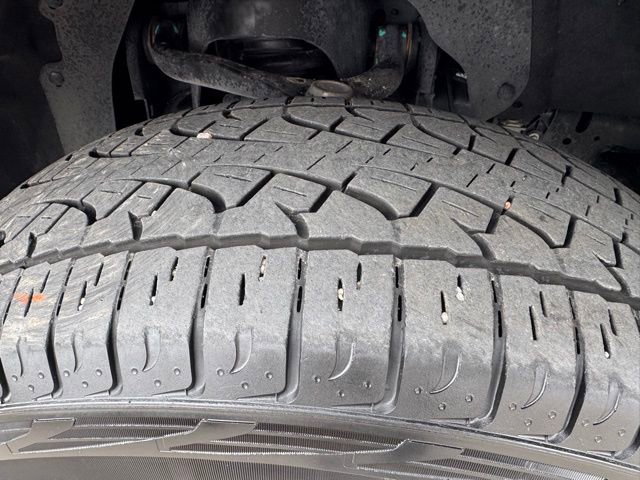 Used 2023 Ford F150 Lariat w/ Trailer Tow Package image 13