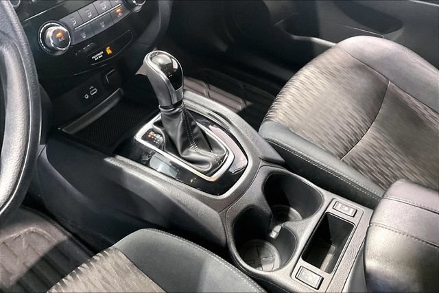 Used 2019 Nissan Rogue S FWD image 22