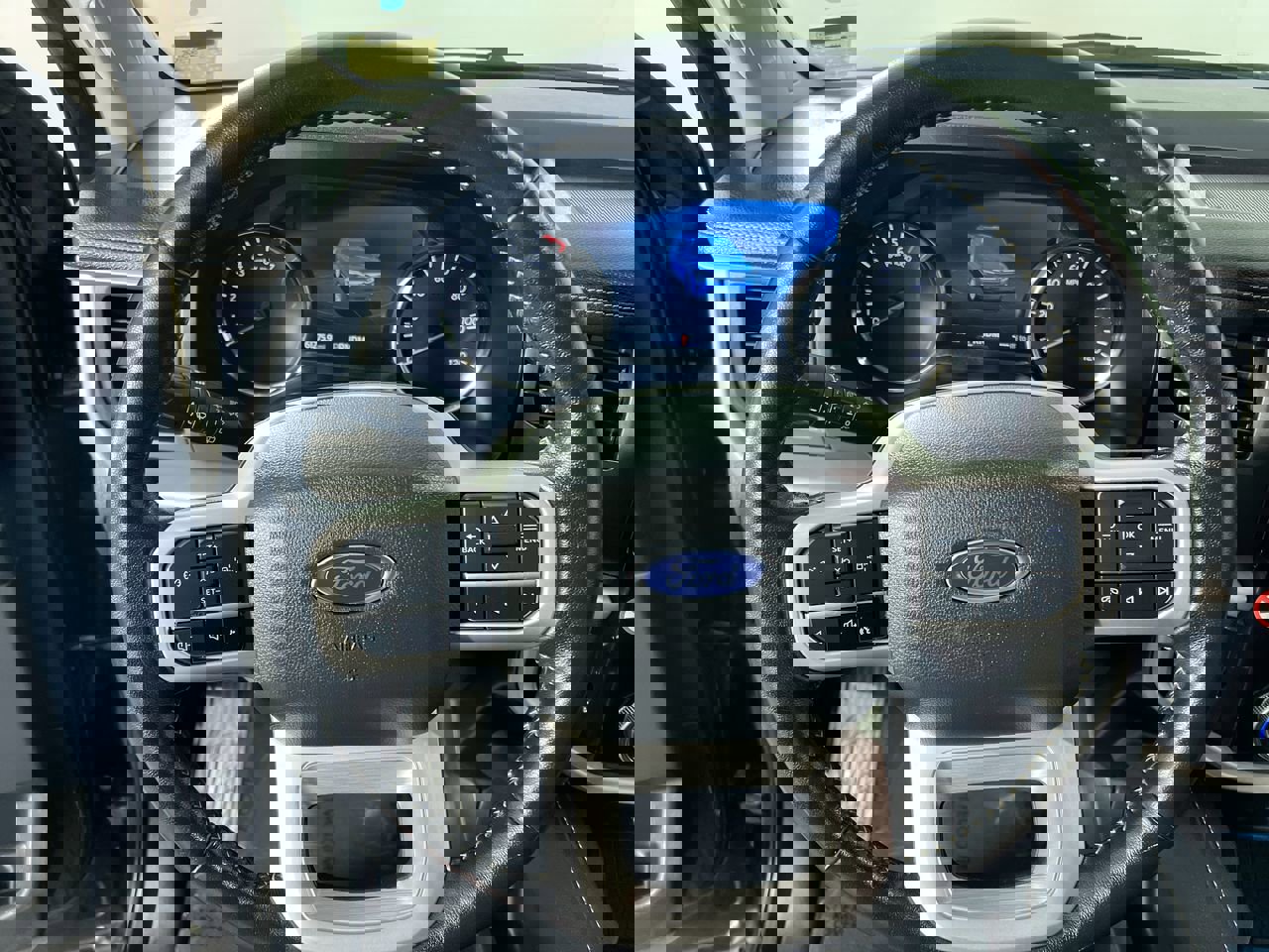 Used 2024 Ford Expedition Max XLT image 15