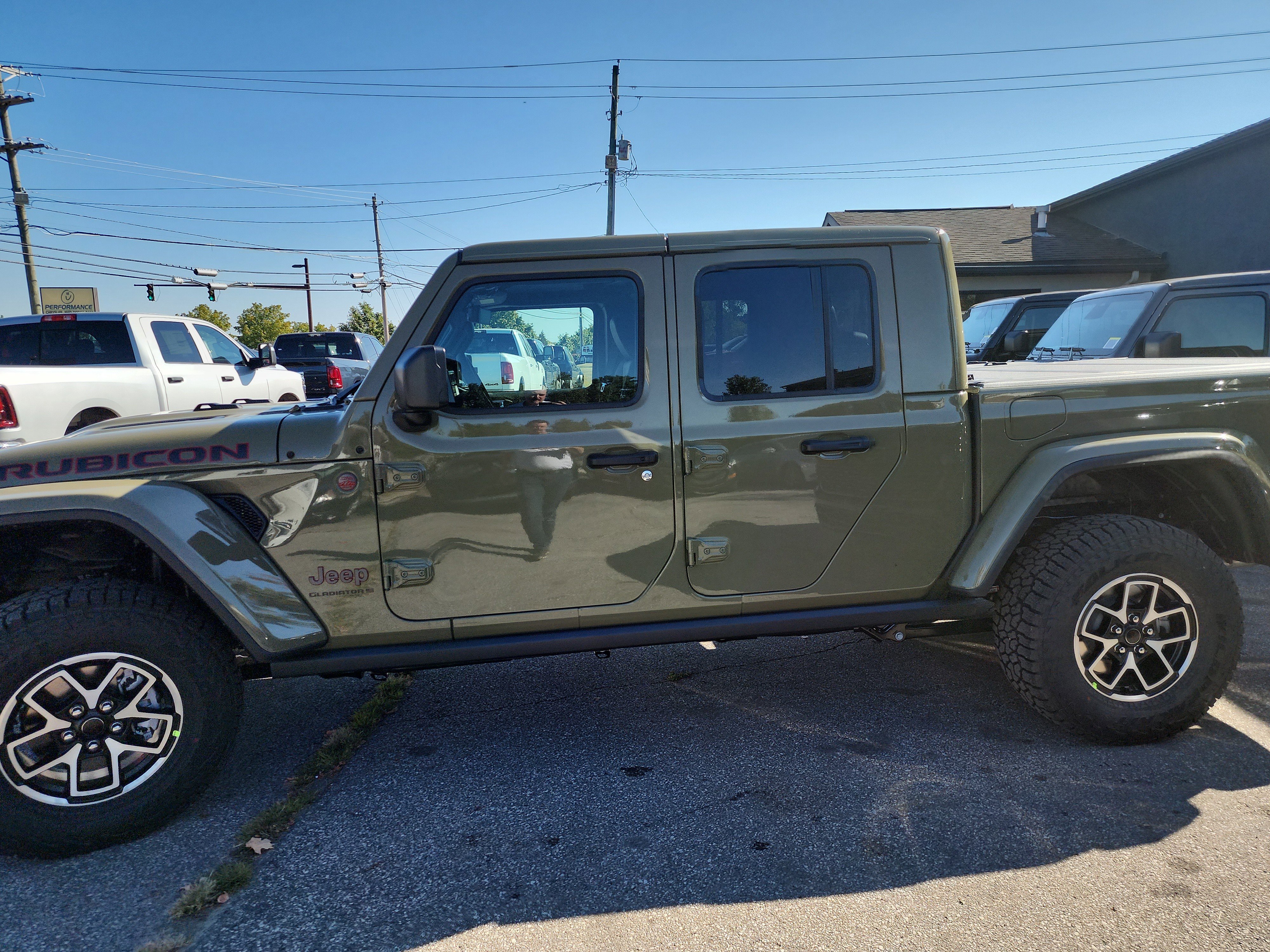 New 2025 Jeep Gladiator Rubicon image 18