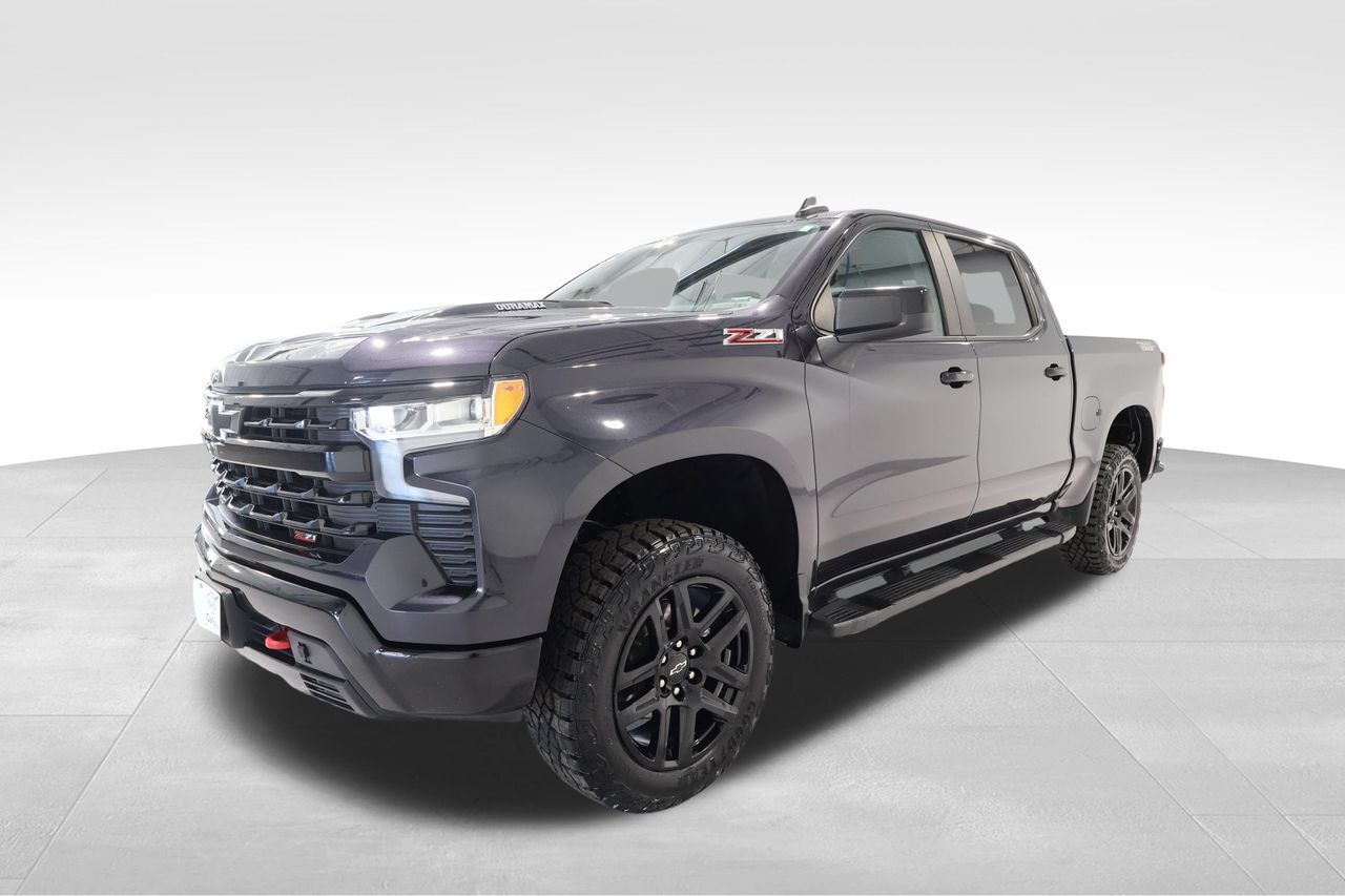 Certified 2023 Chevrolet Silverado 1500 LT Trail Boss w/ LPO, Dark Essentials Package AWD/4WD image 8