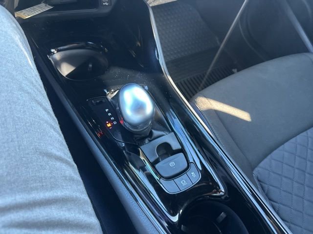 Used 2020 Toyota C-HR XLE FWD image 40