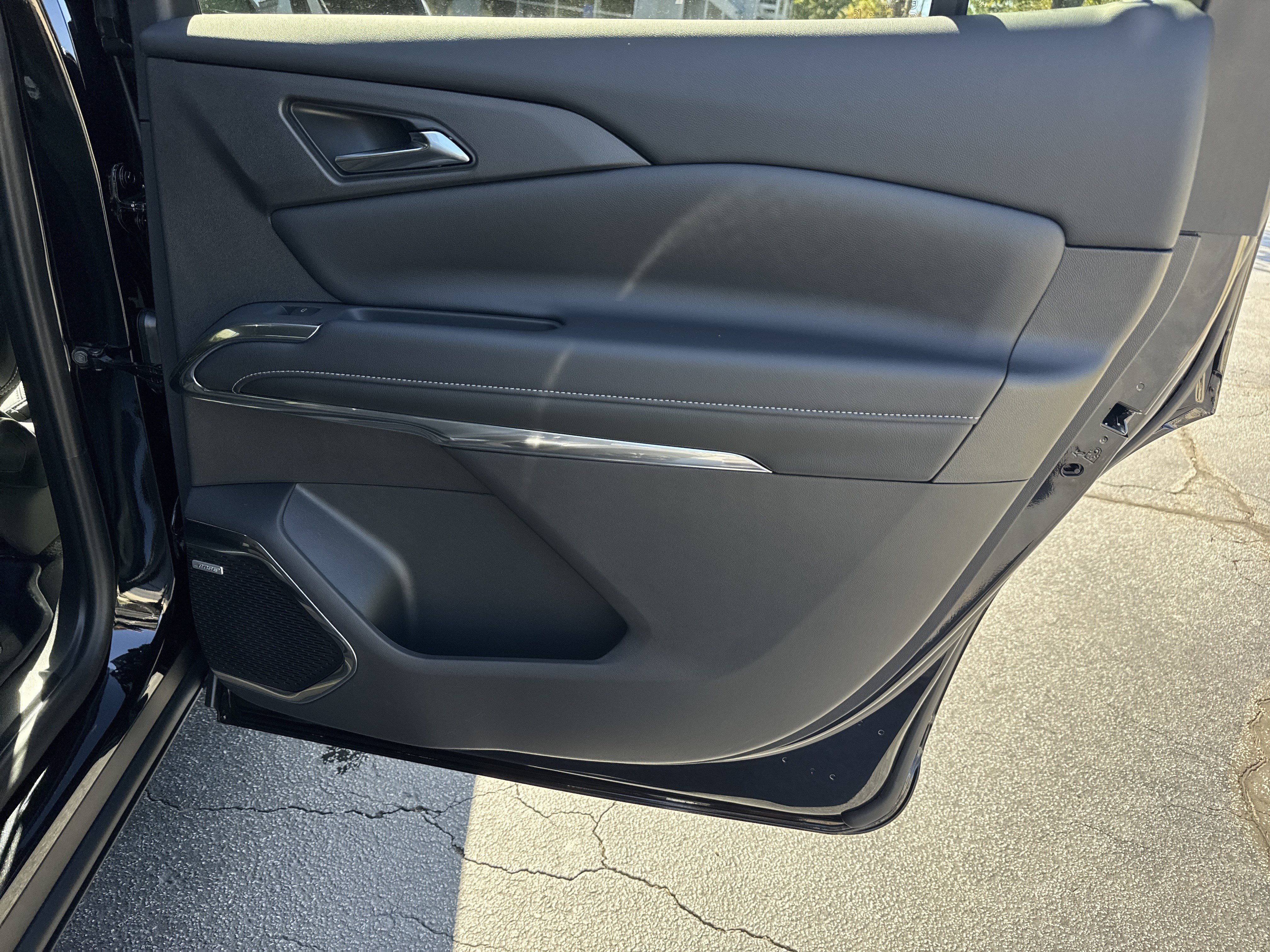 New 2027 Chevrolet Traverse LT w/ Enhanced Driving Package FWD image 17
