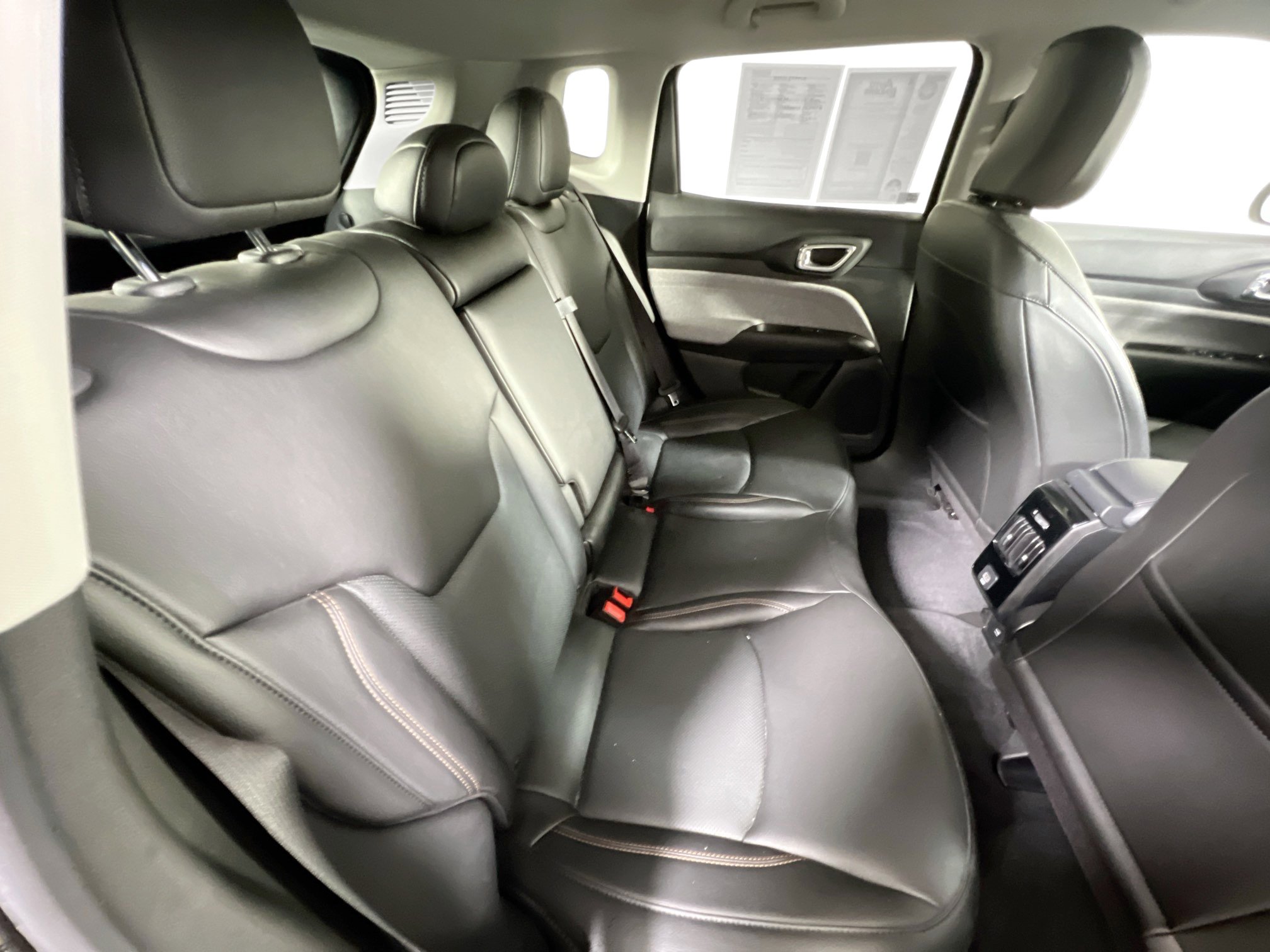 Used 2022 Jeep Compass Latitude AWD/4WD image 24