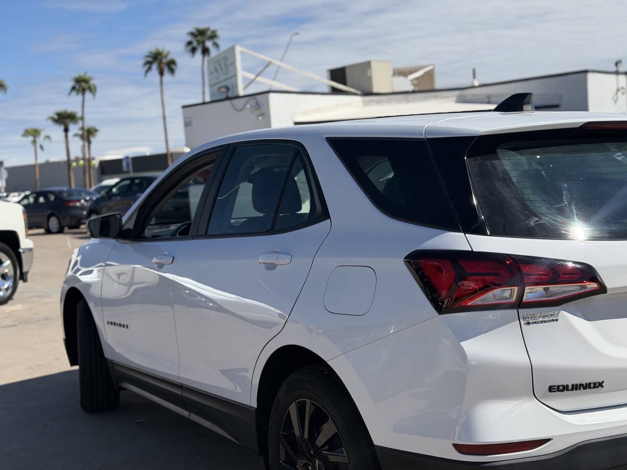 Used 2023 Chevrolet Equinox LS w/ Sport Edition FWD image 17