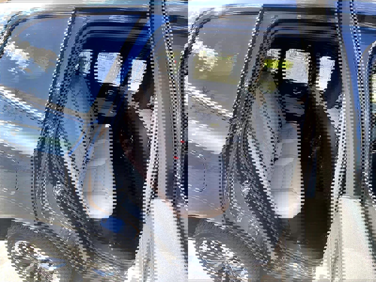 New 2026 Volvo XC60 B5 Plus w/ Climate Package image 27