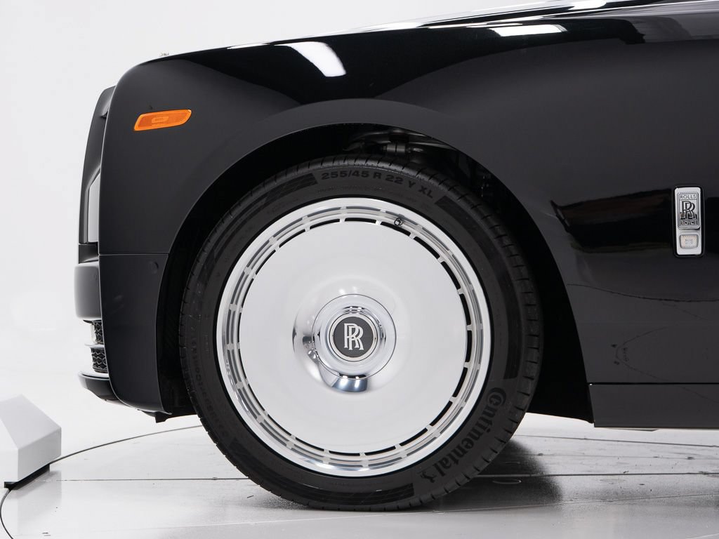 Certified 2026 Rolls-Royce Phantom Sedan w/ Leather Finishing Pack RWD image 51