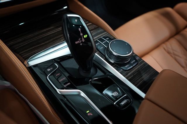 Used 2023 BMW 540i xDrive w/ M Sport Package image 29