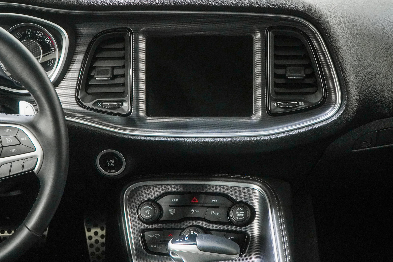 Used 2015 Dodge Challenger R/T Plus RWD image 26