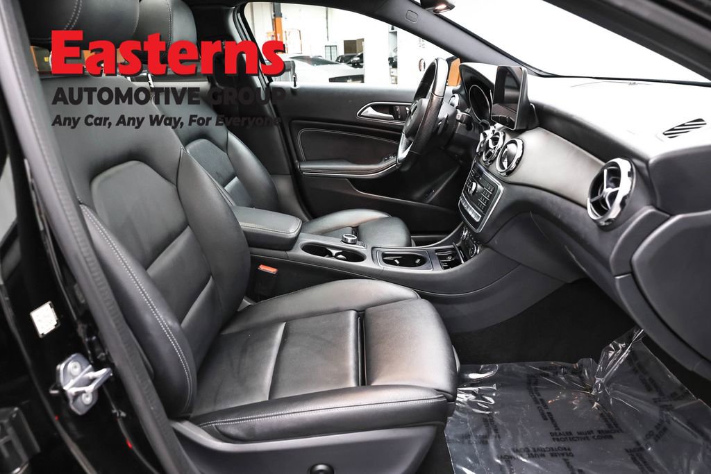 Used 2019 Mercedes-Benz GLA 250 4MATIC w/ Premium Package image 27