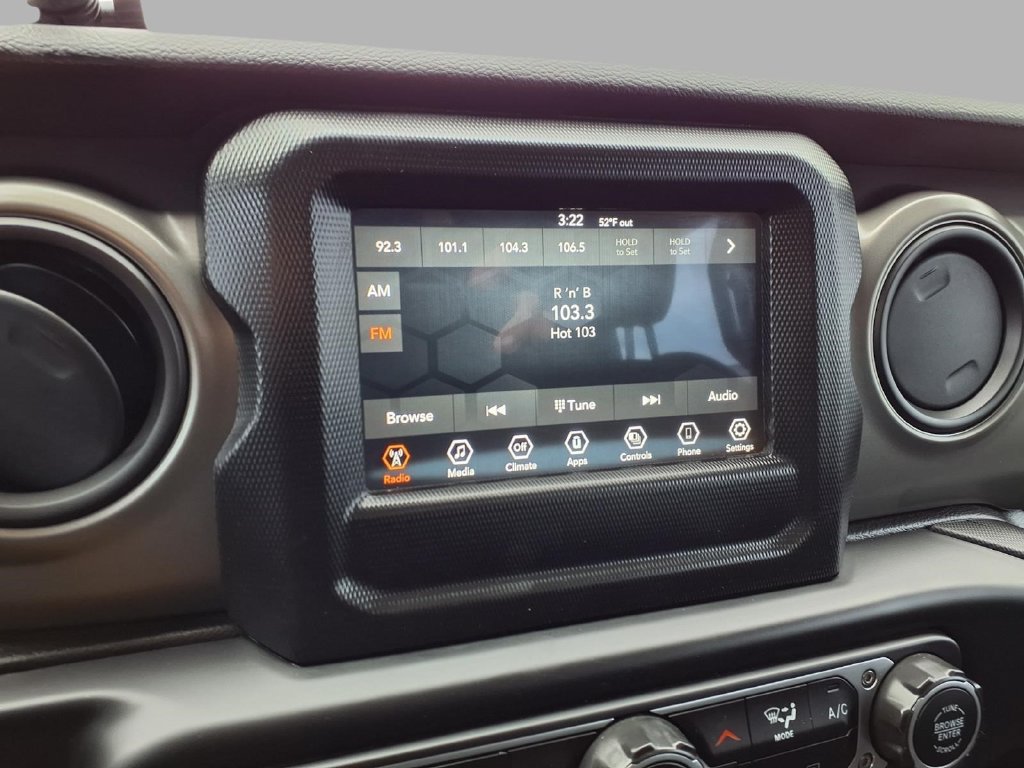 Used 2023 Jeep Gladiator Sport AWD/4WD image 6