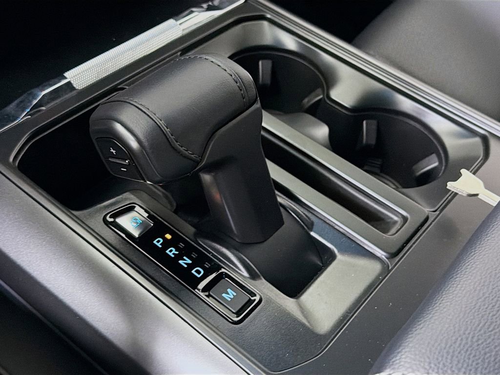 New 2025 Ford F150 Lariat w/ Equipment Group 502A High image 18