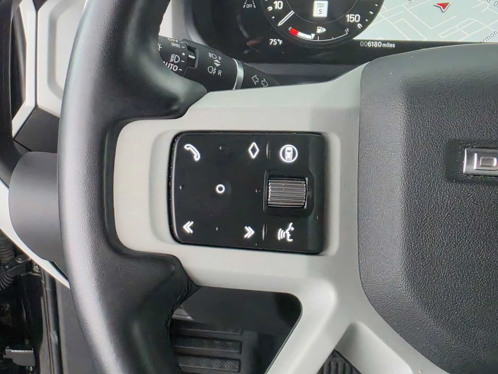 Used 2024 Land Rover Defender 110 SE AWD/4WD image 30