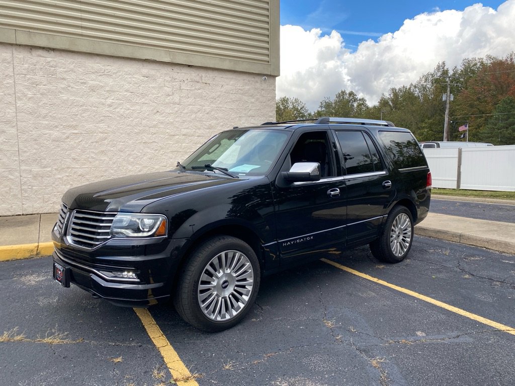 Used 2016 Lincoln Navigator Reserve image 1