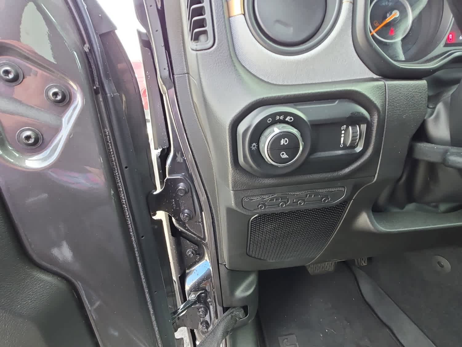 Used 2025 Jeep Gladiator Sport image 50