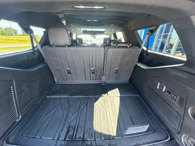 Used 2024 Chevrolet Suburban RST w/ Luxury Package AWD/4WD image 29