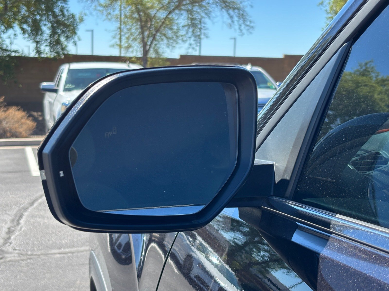 Used 2024 Volkswagen Atlas SE w/ Panoramic Sunroof Package FWD image 7