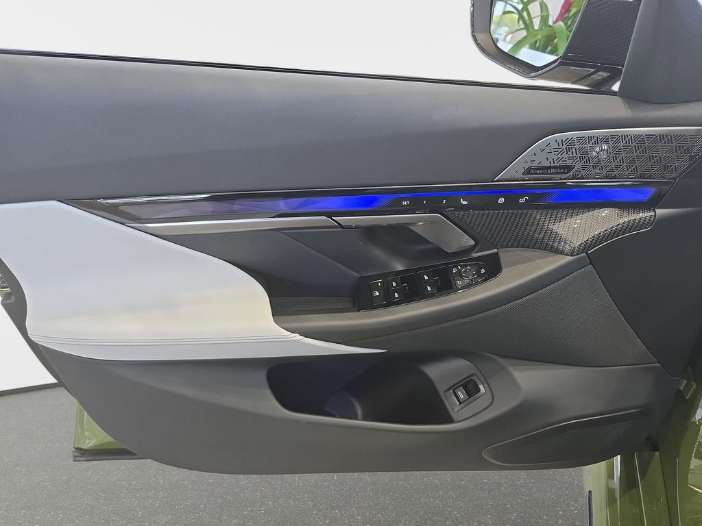 New 2026 BMW M5 Touring image 21