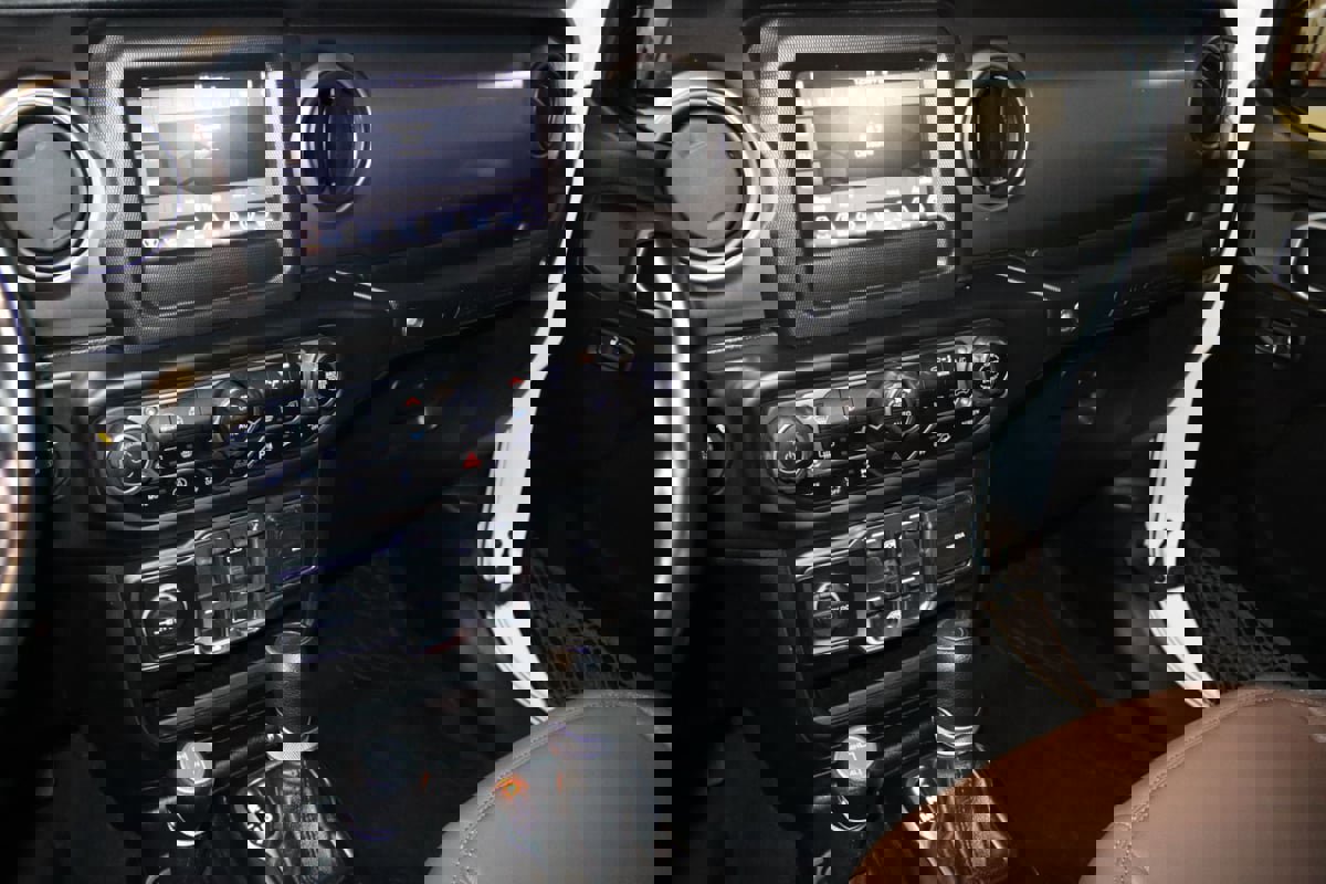 Used 2020 Jeep Wrangler Unlimited Sport image 51