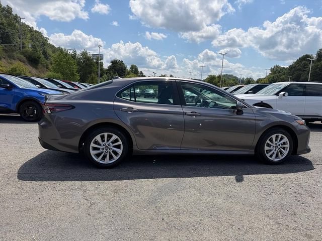 Used 2024 Toyota Camry SE w/ Convenience Package FWD image 13