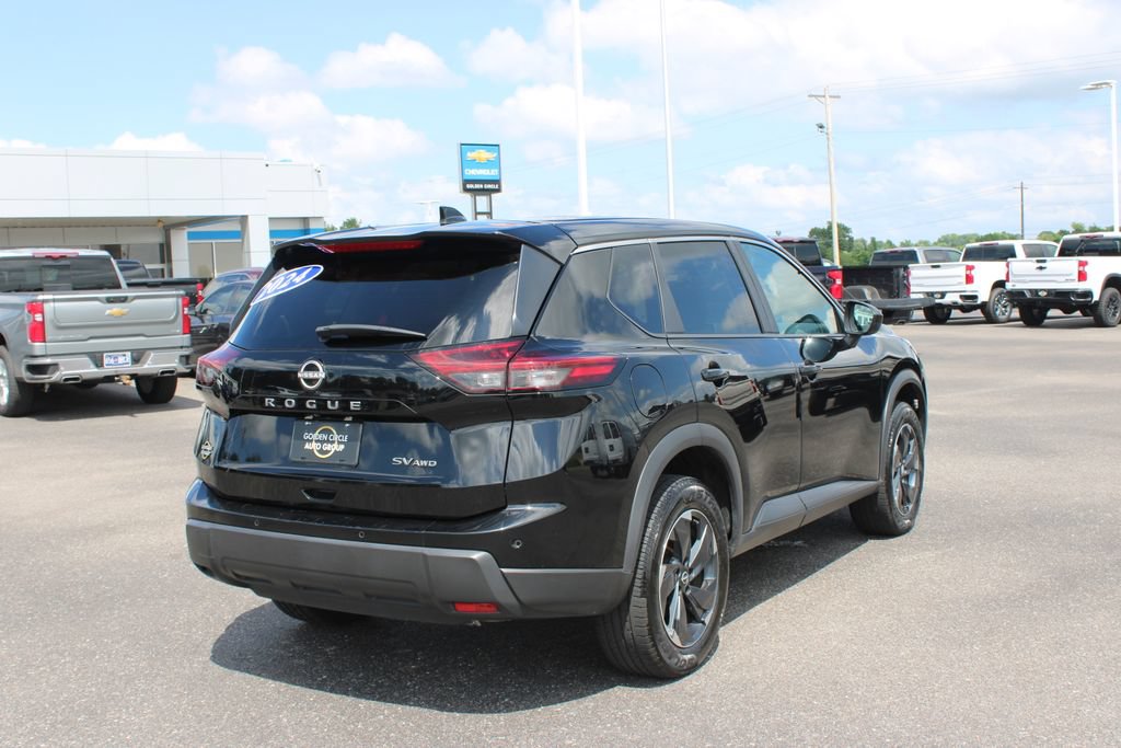Used 2024 Nissan Rogue SV AWD/4WD image 9