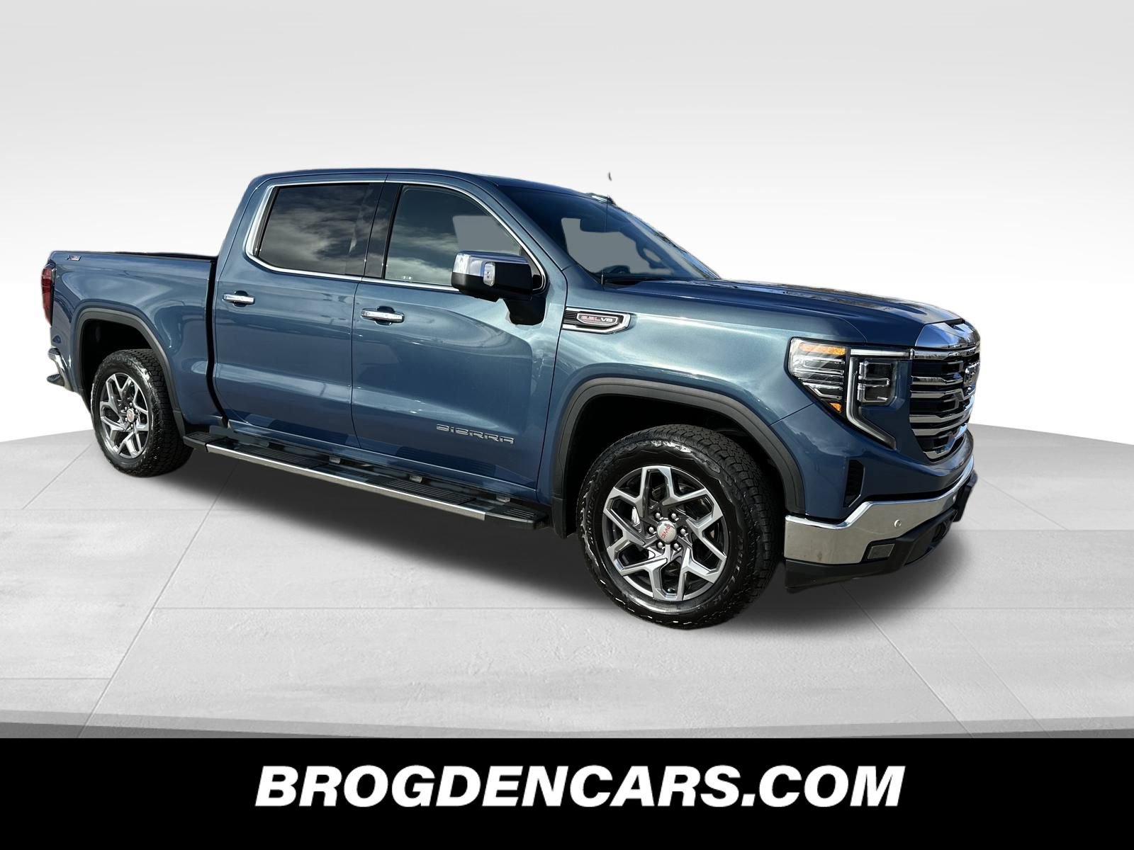 Used 2024 GMC Sierra 1500 SLT w/ SLT Premium Plus Package image 1