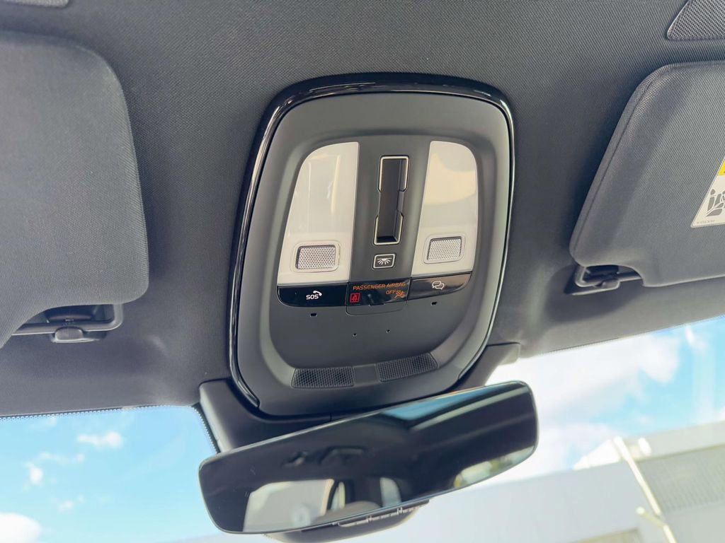 Certified 2026 Volvo XC90 B6 Plus w/ Protection Package Premier image 29